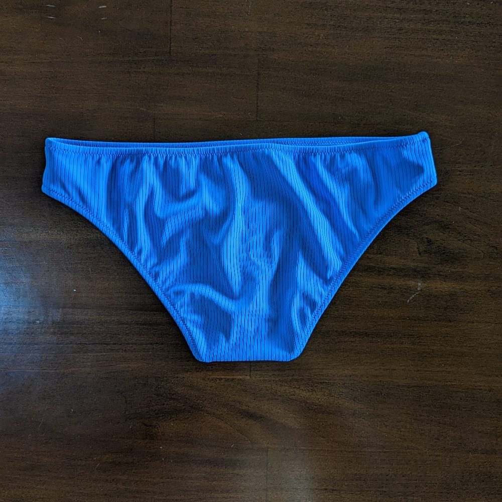 Adjustable Bikini With Underwire - image 2